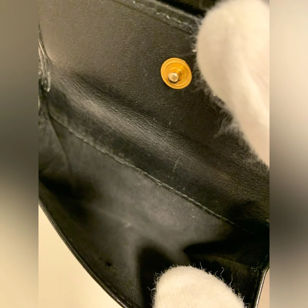 Authentic PRADA Wallet - Picture 8 of 9